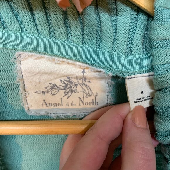 Angel of the North Cardigan - Picture 3 of 5